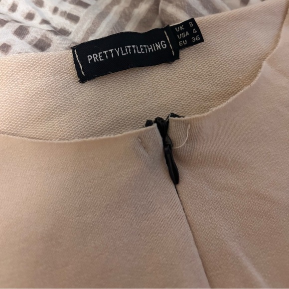 Pretty Little Thing SUPER SOFT! CREAM ZIP FRONT CROP SWEATER Size 4 - Picture 5 of 5